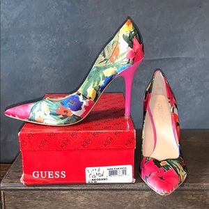 GUESS Floral heels